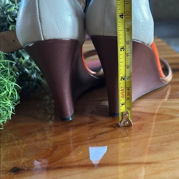 Nine West Black and Tan Heels Ankle-Strap Elegance - Picture 4 of 6